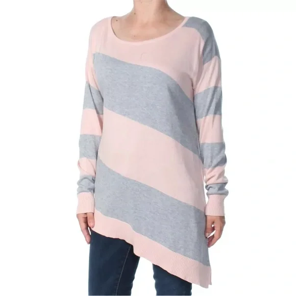 💚Vince Camuto asymmetrical sweater - Picture 1 of 6